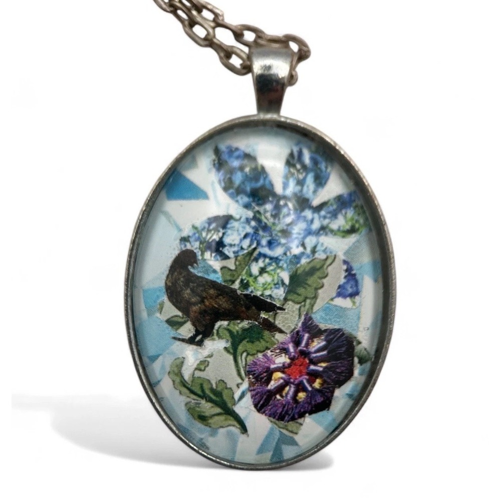 Vintage Raven Crow Gothic Oval Pendant Necklace Cameo, Silver Tone Occult